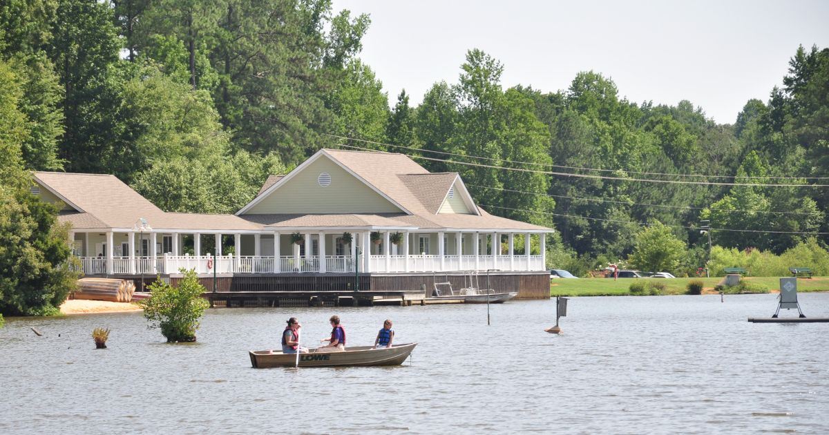 Bass Lake Visitor Center